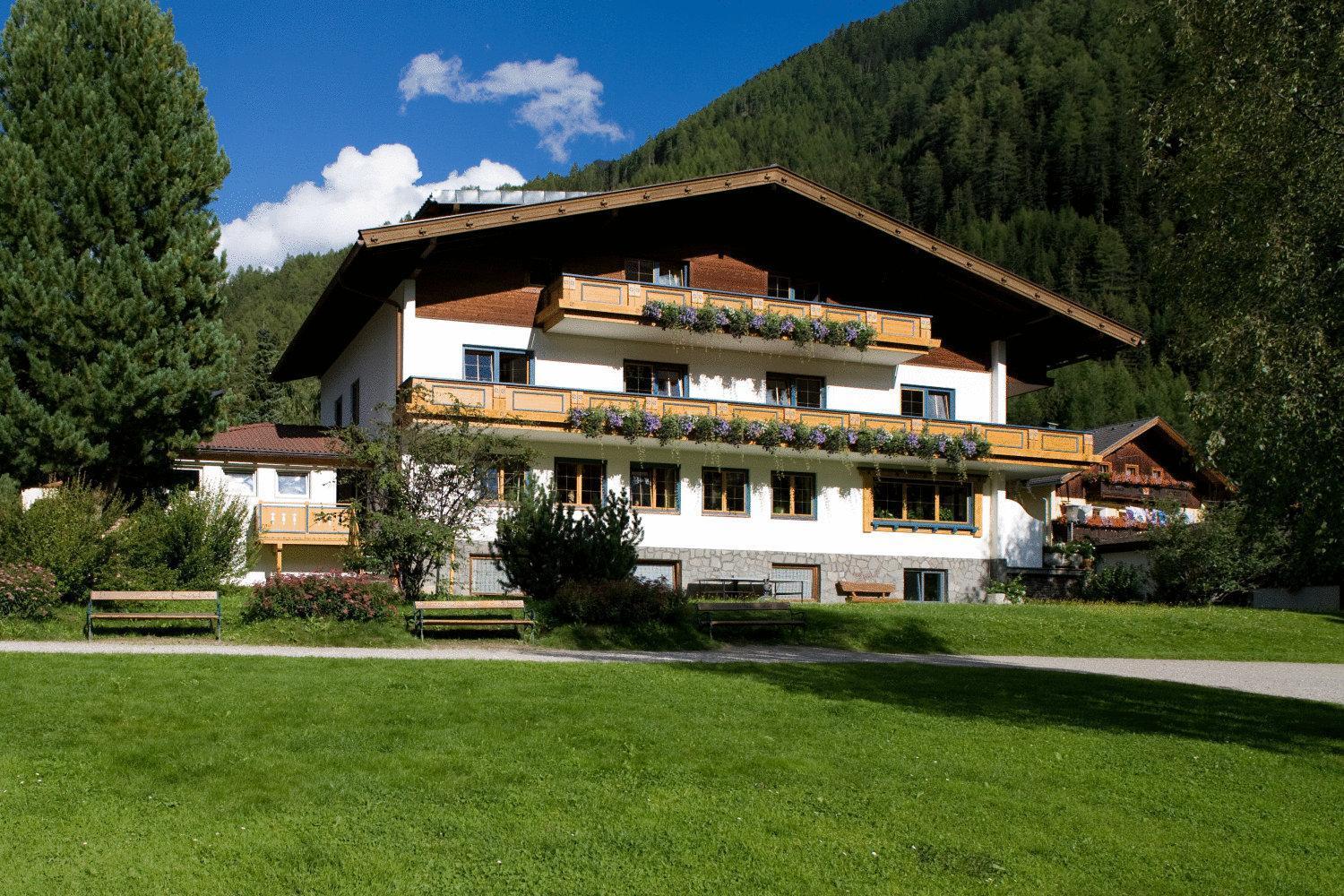 Ferienhaus Alpina Кальс-ам-Гросглокнер Екстер'єр фото